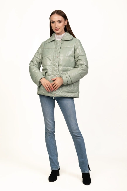 Женская куртка с накладными карманами-2