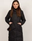Чорна жіноча зимова куртка з капюшоном-3