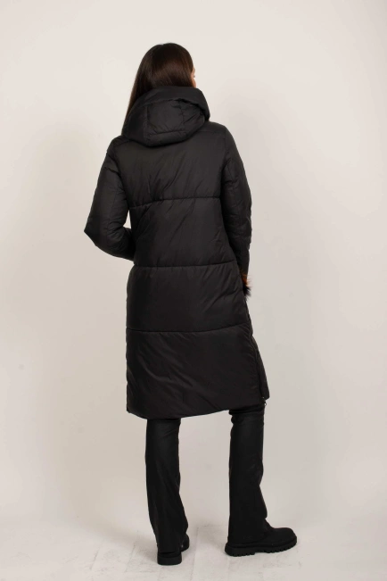Чорна жіноча зимова куртка з капюшоном-7