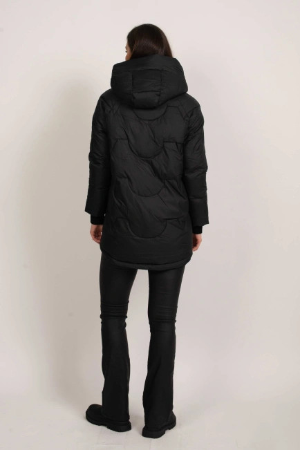 Черная женская куртка биопуховик-7