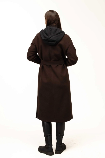 Женское коричневое пальто с чёрным капюшоном-2
