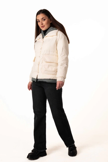 Молочний біопуховик з коміром та капюшоном-9