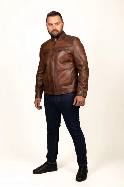 Мужская куртка кожаная коричневого цвета-5