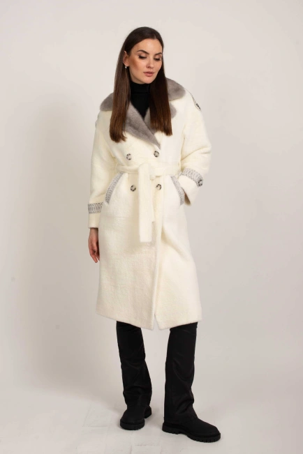 Двубортное меховое пальто белое-2