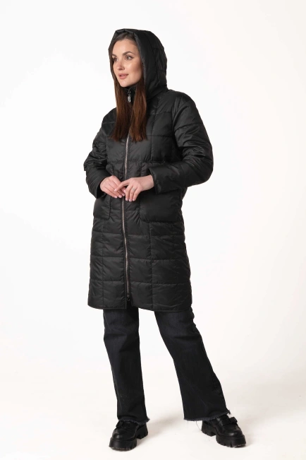 Жіноча демісезонна куртка з капюшоном чорна-10