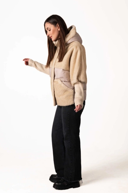 Жіночий біопуховик з екохутром беж-5