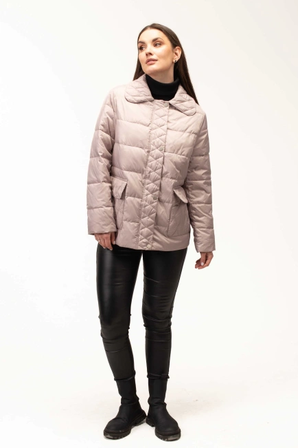 Легка демісезонна куртка з накладними кишенями-3