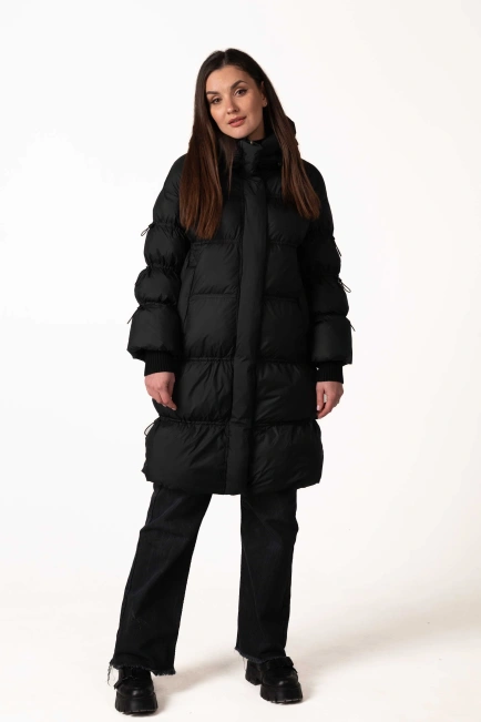 Чорний біопуховик з кулісками та капюшоном-8