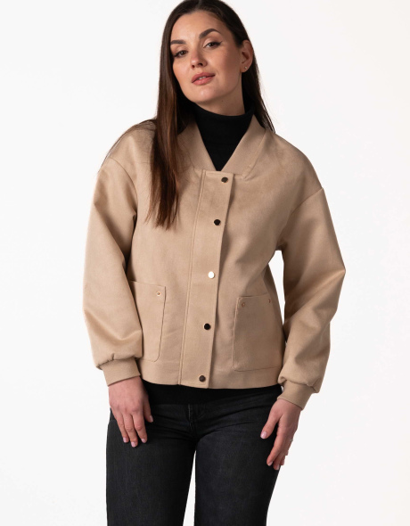 Жіноча куртка зі штучної замші бежева