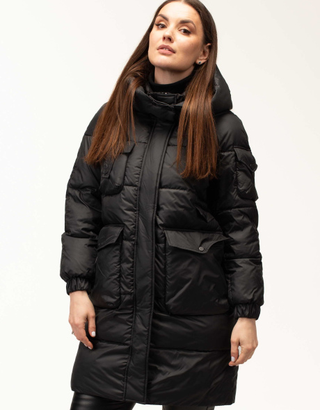 иопуховик с капюшоном и декоративным элементом