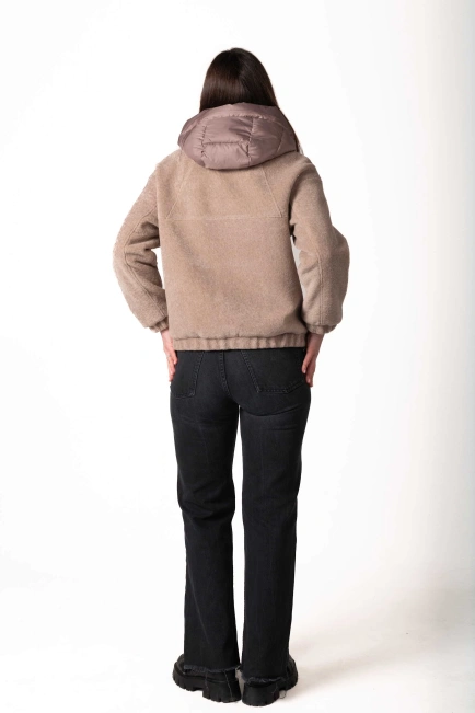 Жіноча шуба з екохутра-бомбер для зими-2