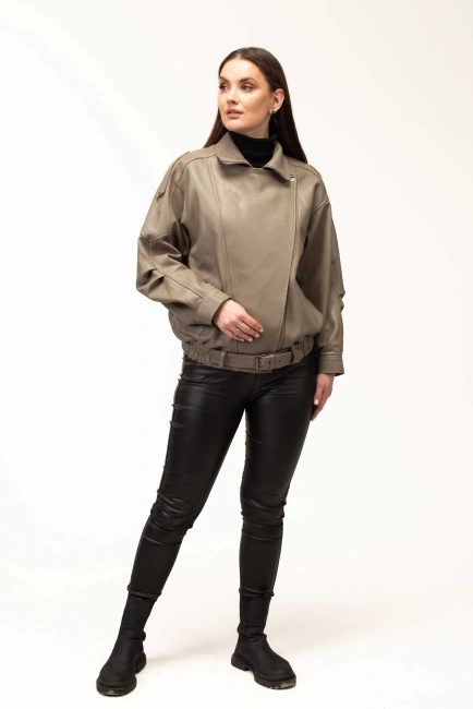 Женская бежевая кожаная куртка с резинкой-3