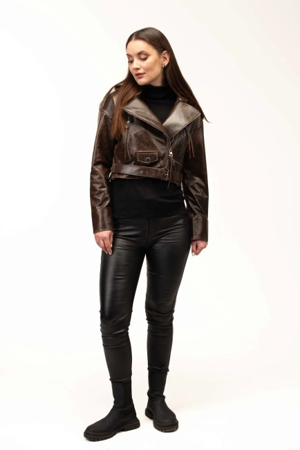 Женская коричневая кожаная куртка с капюшоном-3