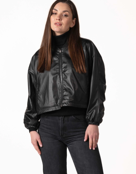 Жіноча куртка-бомбер з екошкіри чорна