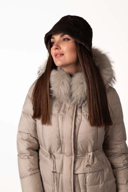 Жіноча зимова шапка з екохутра-13