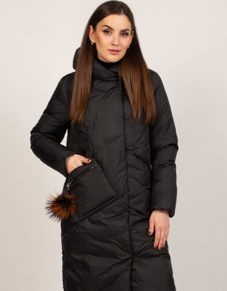 Черная женская зимняя куртка с капюшоном