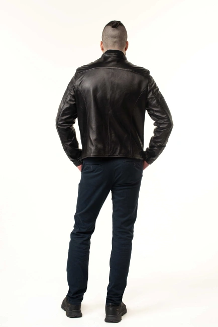 Чоловіча шкіряна куртка з кнопками на манжетах-2