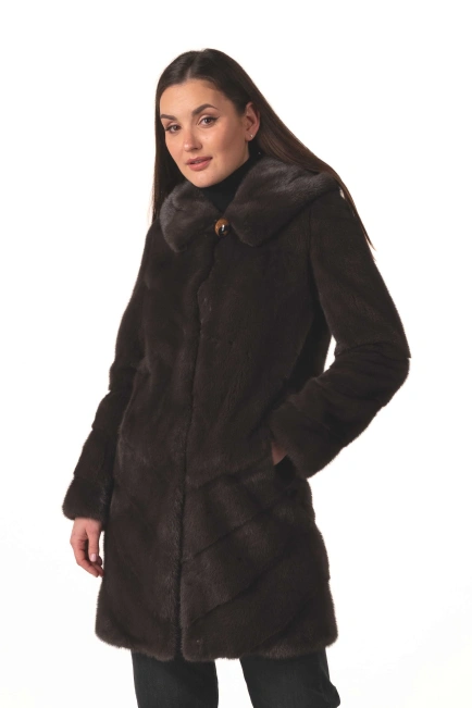 Норкова шуба кольору темний капучіно-1