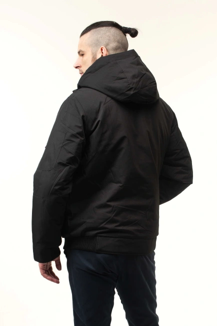 Чоловіча зимова куртка-бомбер з біопухом-6