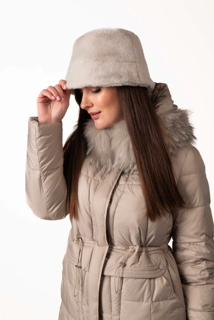 Жіноча зимова шапка з екохутра-7
