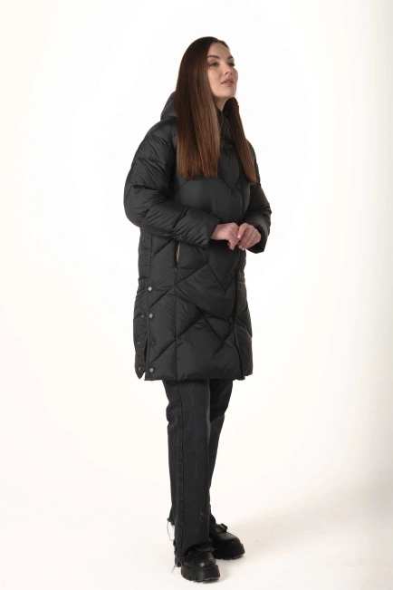 Довгий чорний біопуховик із розрізами з боків-7