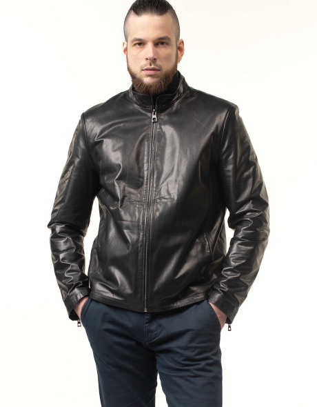 Чорна шкірянка з блискавками на манжетах