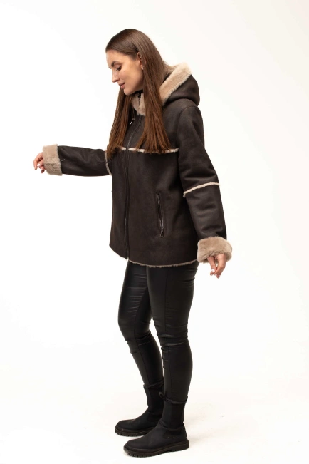 Жіноча кавова дублянка з теплим капюшоном-9