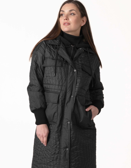 Жіноча демісезонна куртка на синтепоні чорна