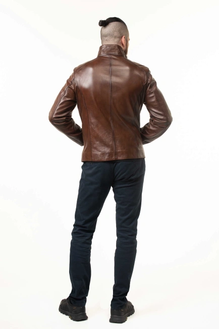 Шкіряна куртка у коричневому відтінку зі швами-2