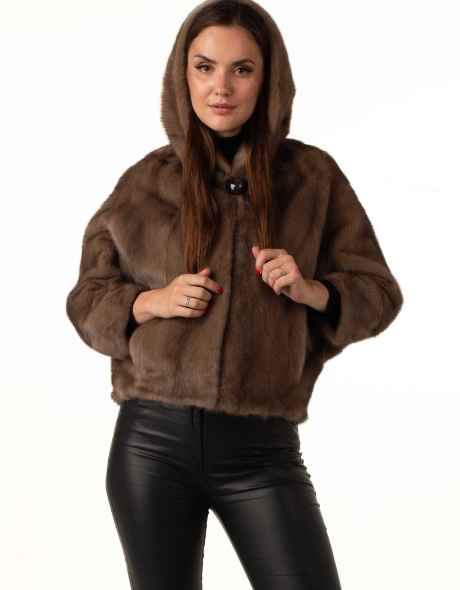 Шуба из норкового меха пастельного цвета