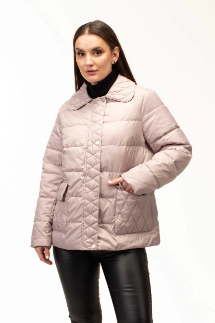 Легка демісезонна куртка з накладними кишенями-1