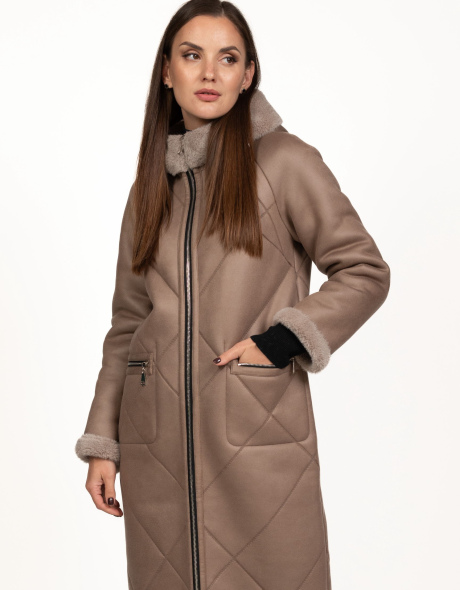 Женская искусственная дублёнка кофейного цвета