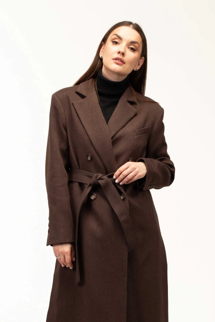 Женское пальто коричневого цвета с поясом-1