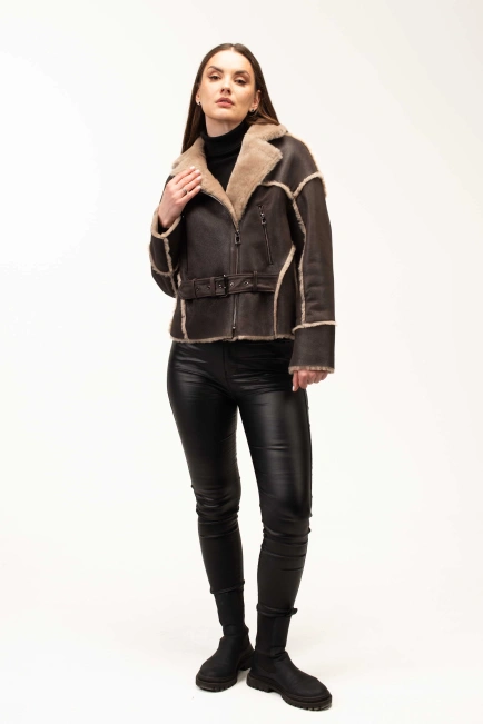 Женская коричневая дубленка с бежевым мехом-3