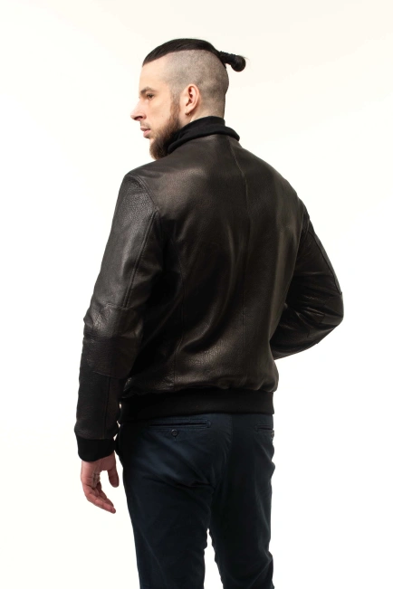 Чоловіча шкіряна куртка-бомбер чорна-6