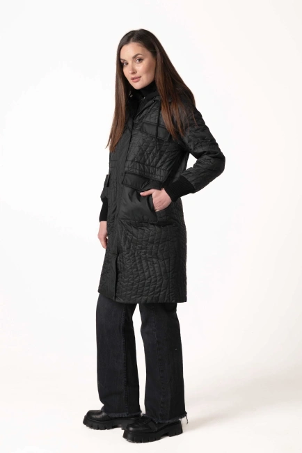 Жіноча демісезонна куртка на синтепоні чорна-5