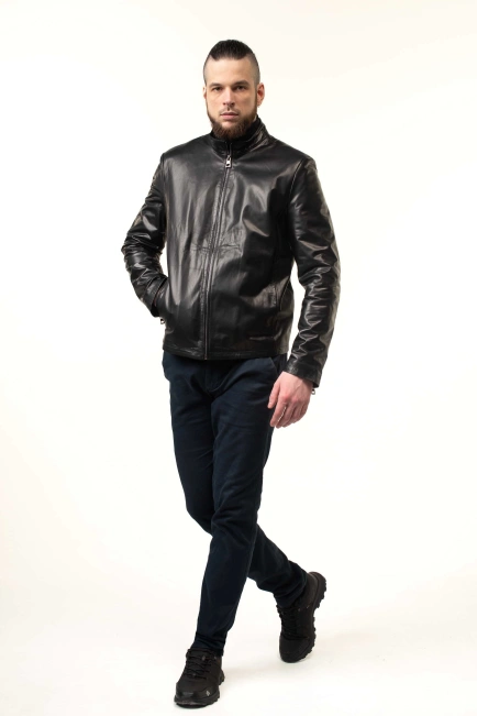 Чорна шкірянка з блискавками на манжетах-5