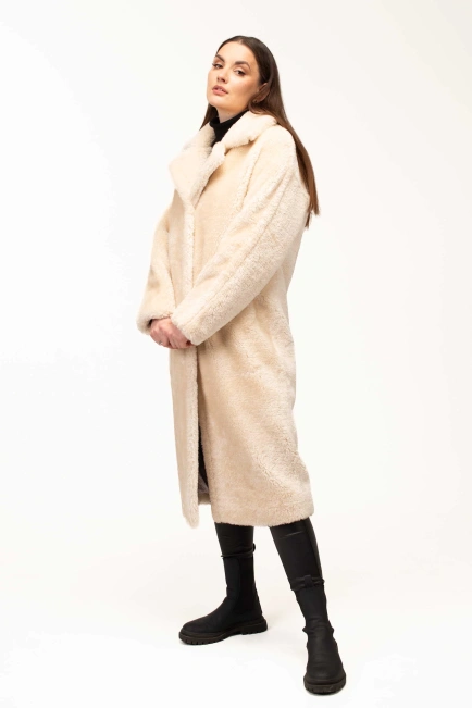 Женская шуба из эко-меха бежевая классическая-5