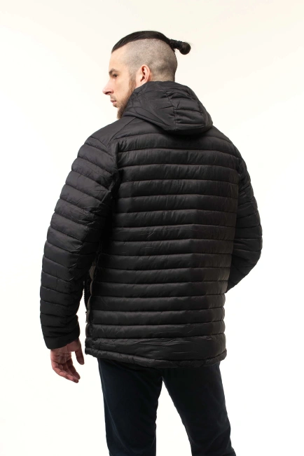 Демісезонна куртка на синтепоні чорна-6