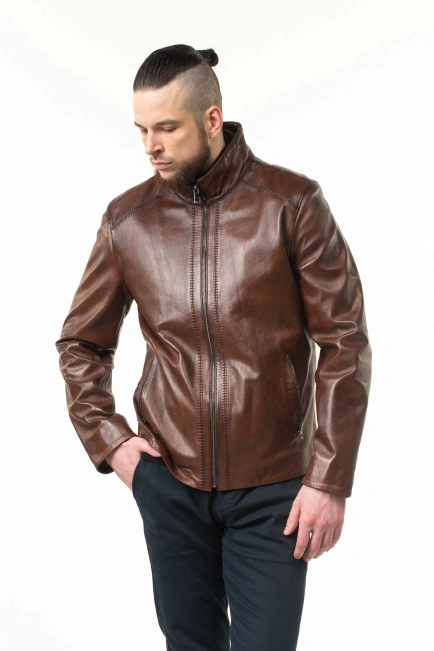 Шкіряна куртка у коричневому відтінку зі швами-10