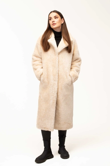 Женская шуба из эко-меха бежевая классическая-10