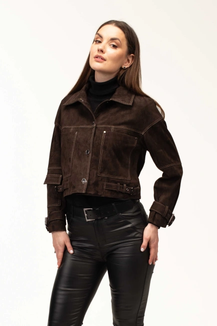 Женская замшевая куртка с ремешками-4