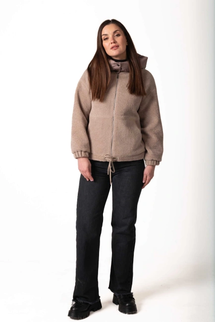 Жіноча шуба з екохутра-бомбер для зими-6