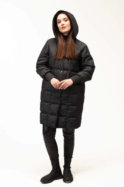 Демисезонная чёрная куртка с капюшоном-7