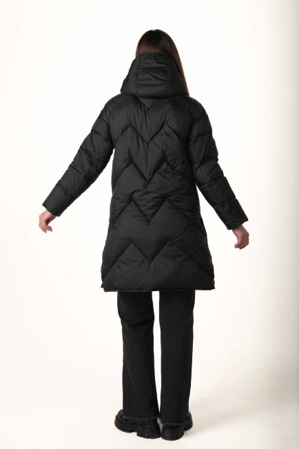 Довгий чорний біопуховик із розрізами з боків-2