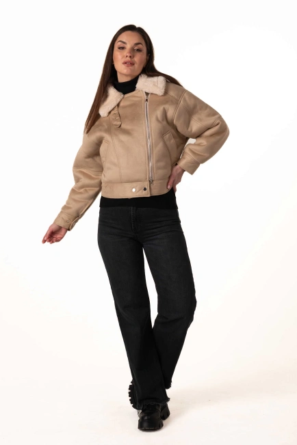Жіноча екодублянка-бомбер бежевого кольору-9