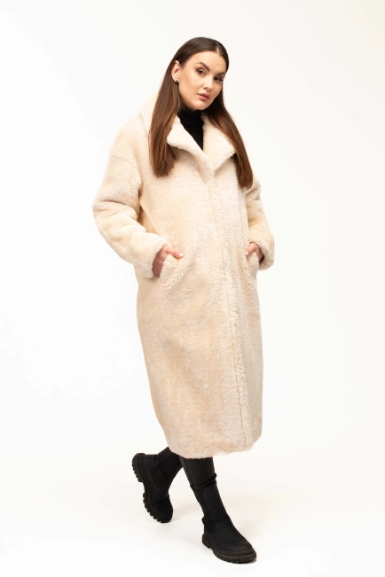 Женская шуба из эко-меха бежевая классическая-7