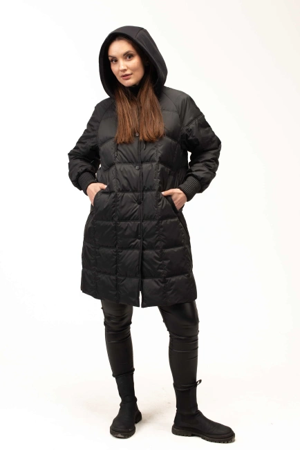 Демисезонная чёрная куртка с капюшоном-6