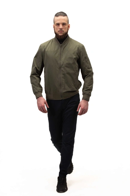 Мужская лёгкая куртка бомбер хаки-5