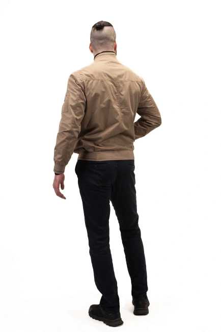 Мужская лёгкая куртка бежевый бомбер-6